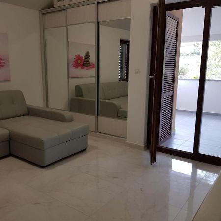 Apartamento Relax Zone III Malinska Exterior foto